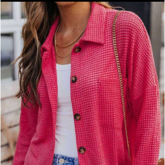 New pink button down long sleeve top - Picture 2 of 8